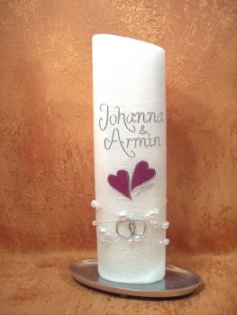 Hochzeitskerze Perlmutt Oval  mit Perlenkette und zwei rote Herzen   541